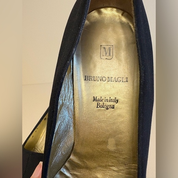 Bruno Magli Black Closed toed Leather Heels Chunky Heel w box women's size 8.5 - Picture 5 of 9